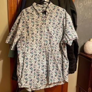 Short sleeve vineyard vines shirt